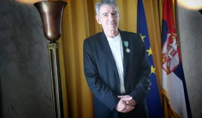 Zlatni pečat za Mikija Manojlovića