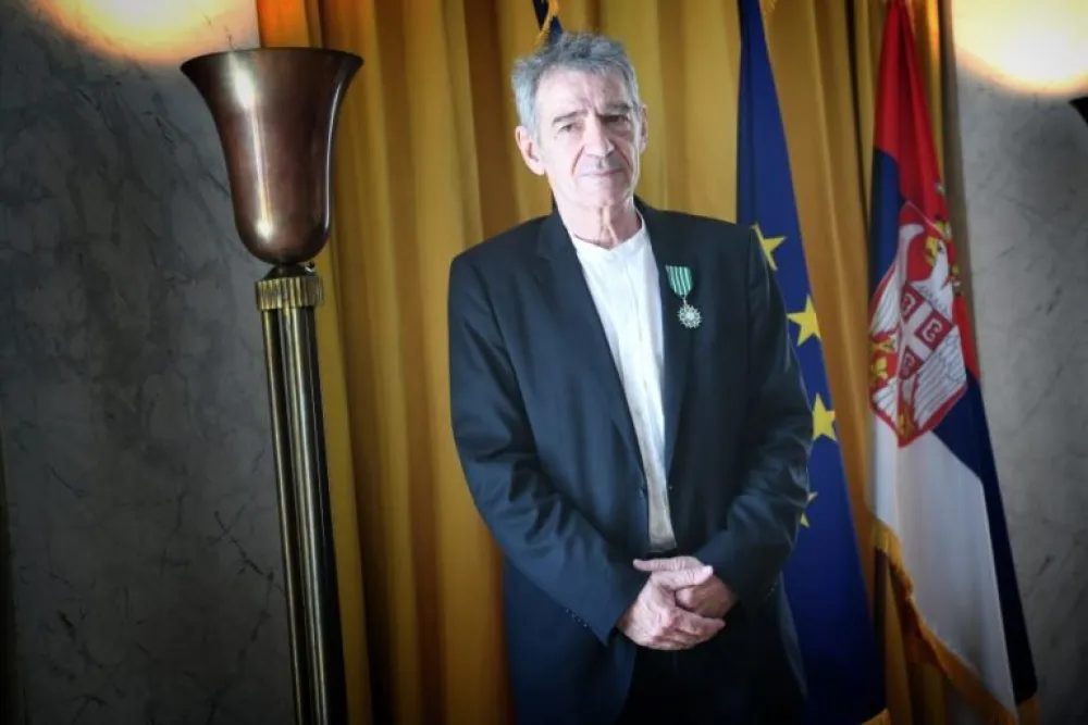 Zlatni pečat za Mikija Manojlovića