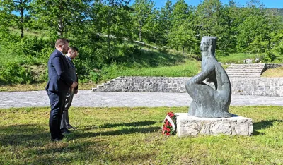 Koprivica položio vijenac na memorijalni spomenik u Dolima pivskim