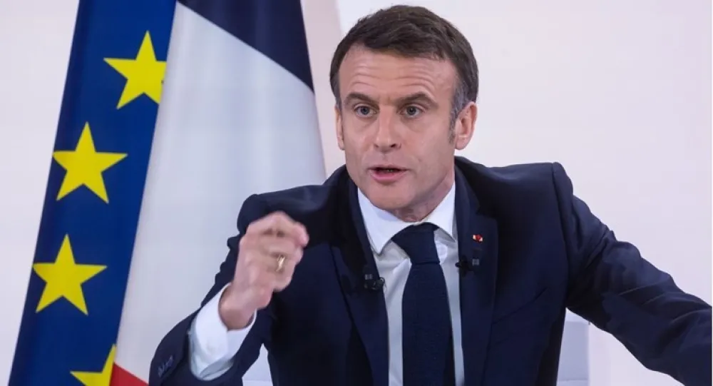 Makron želi pokretanje pregovora o pristupanju Ukrajine EU do kraja juna