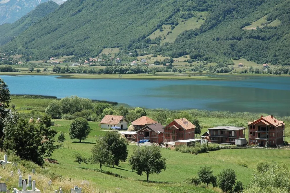 Pokrenuta peticija za očuvanje bisera ispod Prokletiјa: Glas za spas Plavskog јezera