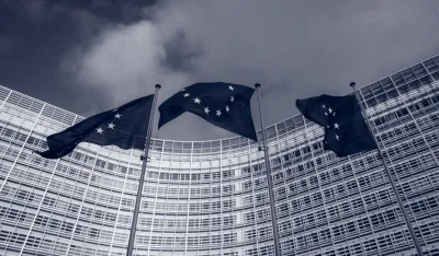 Evropska unija (EU) je danas, povodom deklaracije usvojene na "Svesrpskom saboru", ukazala da suverenitet, teritorijalni integritet, ustavni poredak i međunarodni identitet Bosne i Hercegovine (BiH) ne mogu biti naru&scaron;eni i da će svaka akcija protiv tih principa dovesti do ozbiljnih posledica.