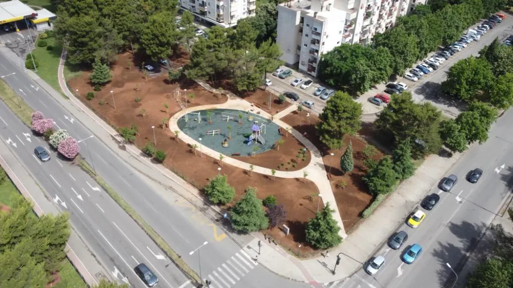   Blok &scaron;est dobio park na 4.000 kvadrata