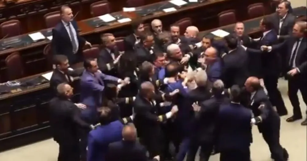 Tuča u italijanskom parlamentu