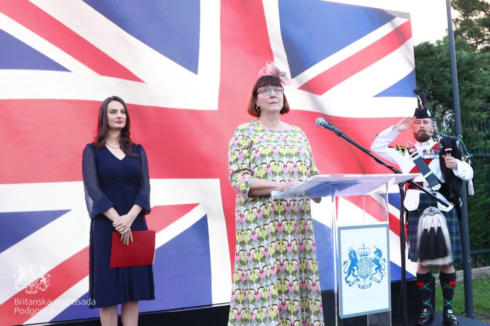 (FOTO) Britanska ambasada organizovala proslavu rođendana kralja Čarlsa III
