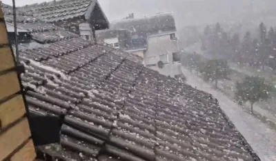 (VIDEO) Nevrijeme pogodilo Srbiju: Led se sručio na gradove, ulice pod vodom