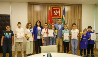 (VIDEO) Raičević organizovao prijem za đake O&Scaron; &bdquo;Anto Đedović&ldquo; &ndash; državne prvaka iz robotike