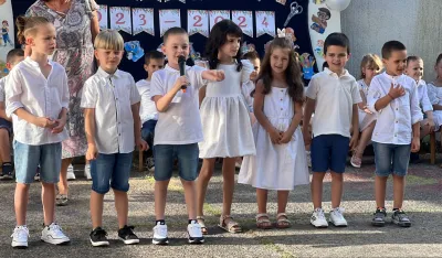   Pred&scaron;kolci vrtića &bdquo;Đina Vrbica&rdquo; zagrlili vaspitačice idu kod učiteljica: