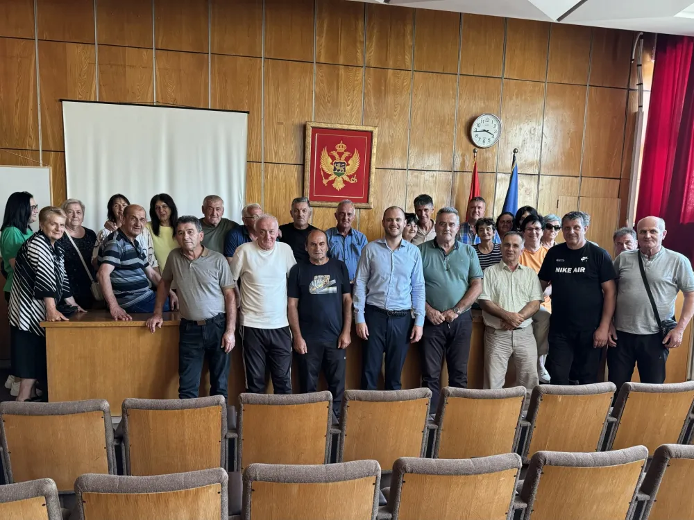 Vučinić za "Dan": Posledice tranziciјe nisu izliјečile ni deceniјe