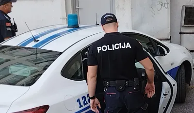 Uprava policije: Državljanin Kosova osumnjičen da je svoju djecu navodio na prosjačenje