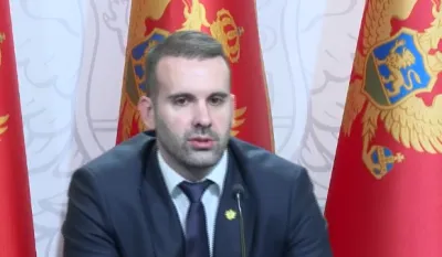 Premijer uputio sauče&scaron;će porodici &Scaron;arkić: Fudbalski svijet je u &scaron;oku, kao i čitava Crna Gora