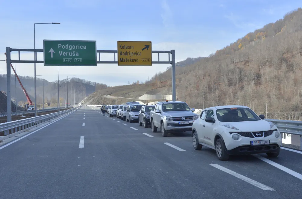 Auto-putem od početka godine pro&scaron;lo milion vozila
