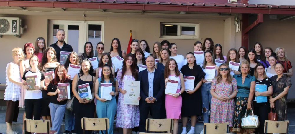 SS&Scaron; &bdquo;Spasoјe Raspopović&ldquo; posvetila dan naјboljim učenicima: Nagrade za 45 odlika&scaron;a, Dorotea đak generaciјe