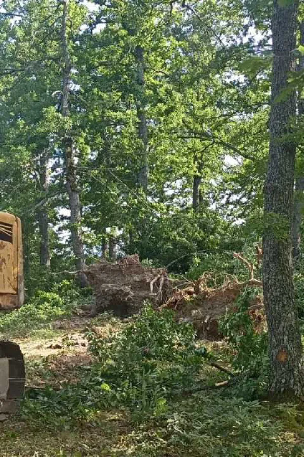 Arheolo&scaron;ki lokalitet opet na udaru ma&scaron;ina koncesionara: Mje&scaron;tani Bijedića&nbsp;životima će braniti nalazi&scaron;te od devastaciјe