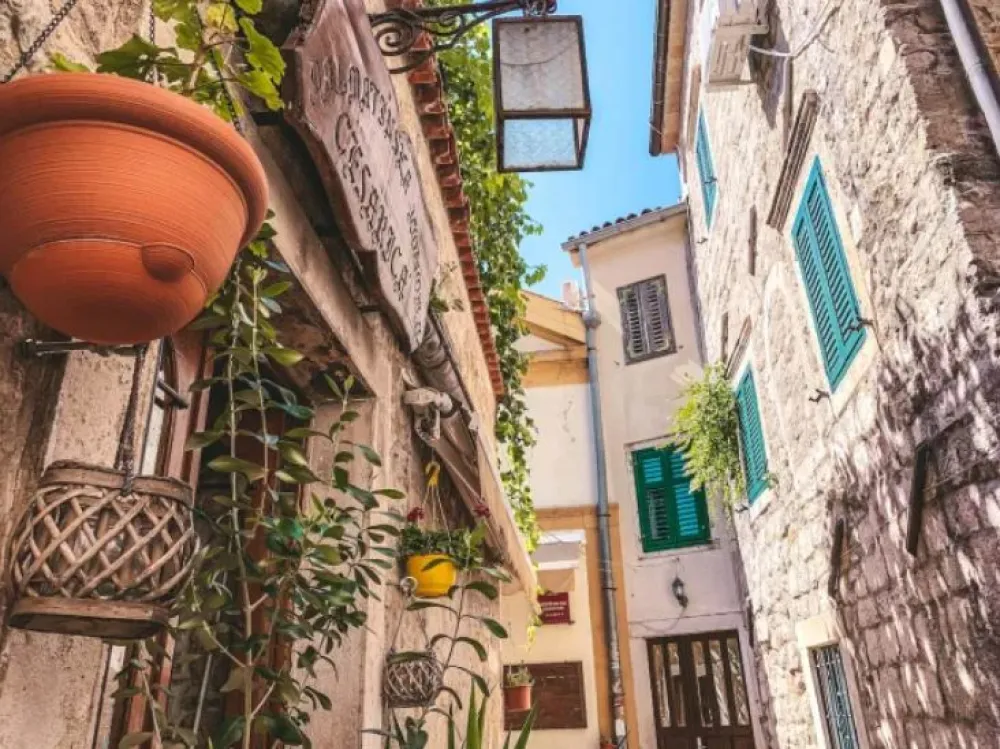 Op&scaron;tina Kotor sufinasira obnovu fasada