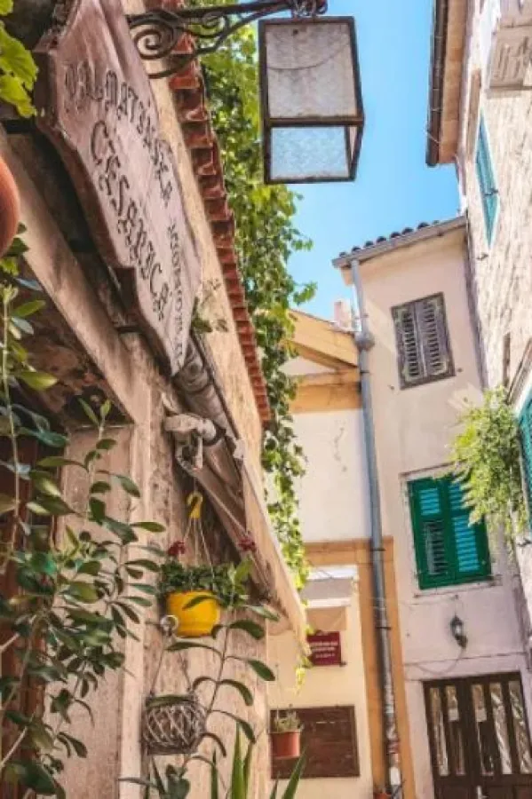 Op&scaron;tina Kotor sufinasira obnovu fasada
