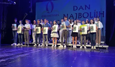 O&Scaron; "Oktoih" na "Danu najboljih" uručila nagrade: &Scaron;koli na ponos 32 "Luče", priznanja i za 30 odlika&scaron;a