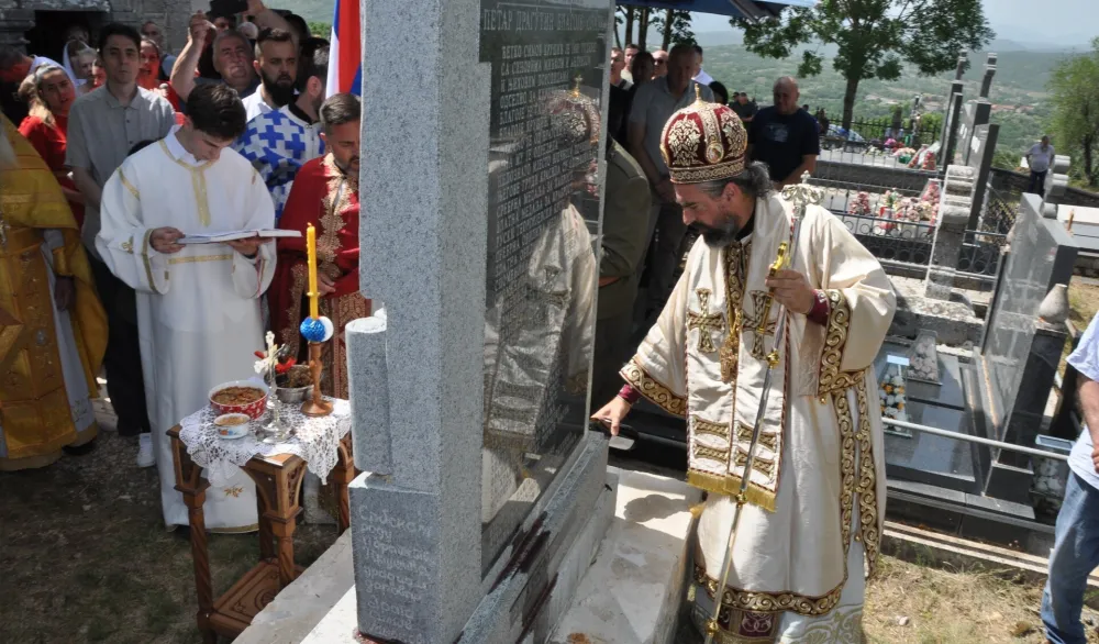 U rodnim Banjanima spomenik vitezu "Gvozdenog puka"