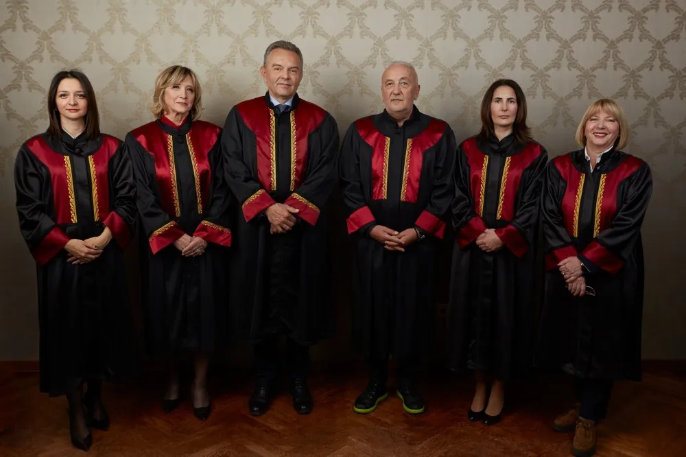 Ustavni sud &scaron;est mјeseci bez odluke o minimalnim penziјama