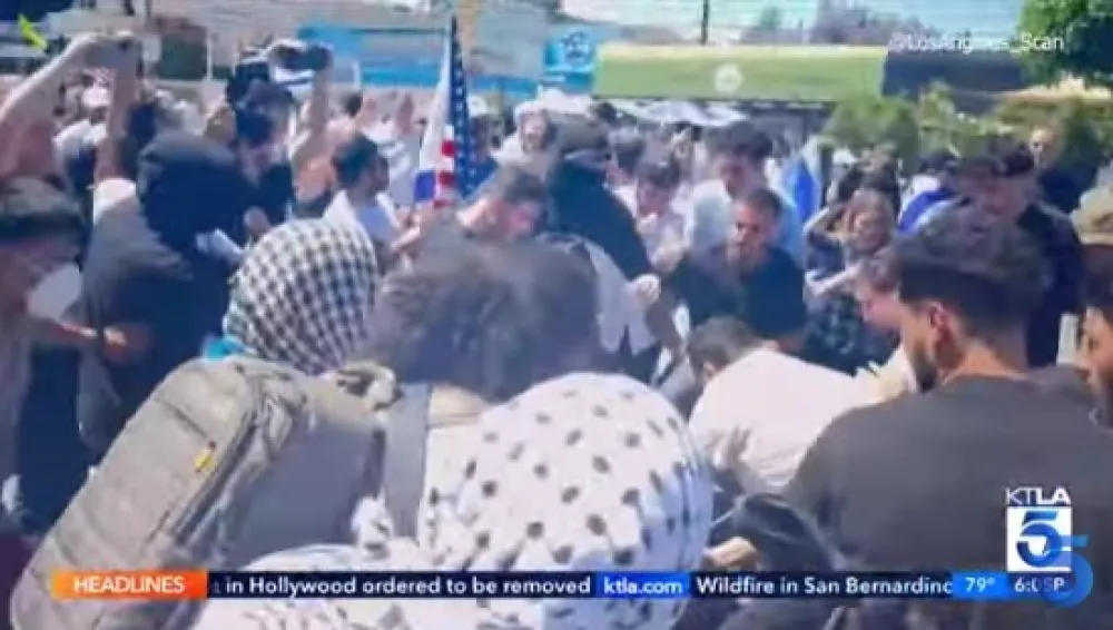 SAD: Sukob propalestinskih demonstranata i pristalica Izraela, intervenisala policija