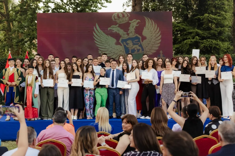 Uručene pohvalnice dobitnicima diplome Luča