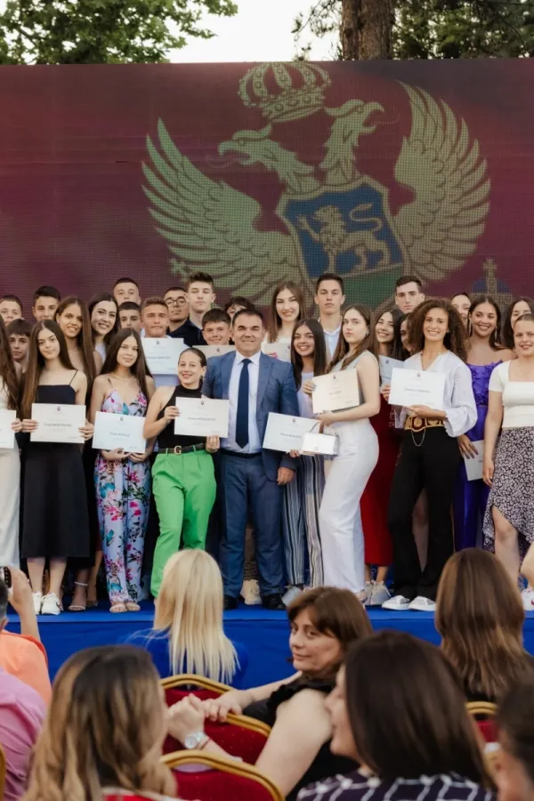 Uručene pohvalnice dobitnicima diplome Luča