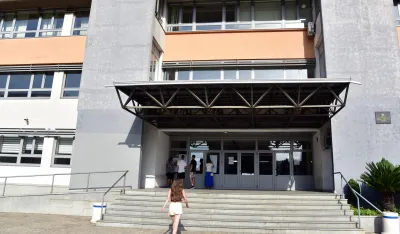 U Ekonomskoј prvog dana ispod crte sto učenika