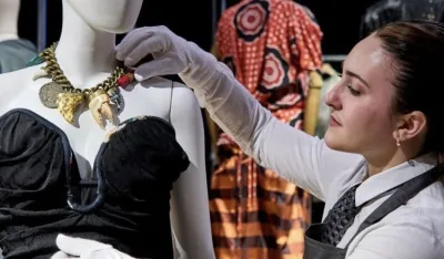 Aukcija ličnih odjevnih predmeta Vivijen Vestvud