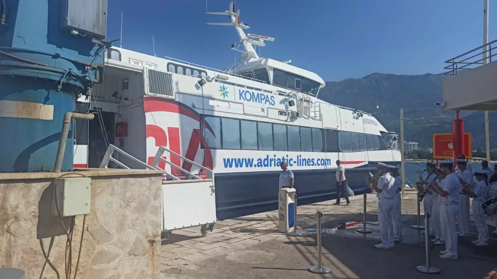 Počela sa radom linija Budva - Dubrovnik