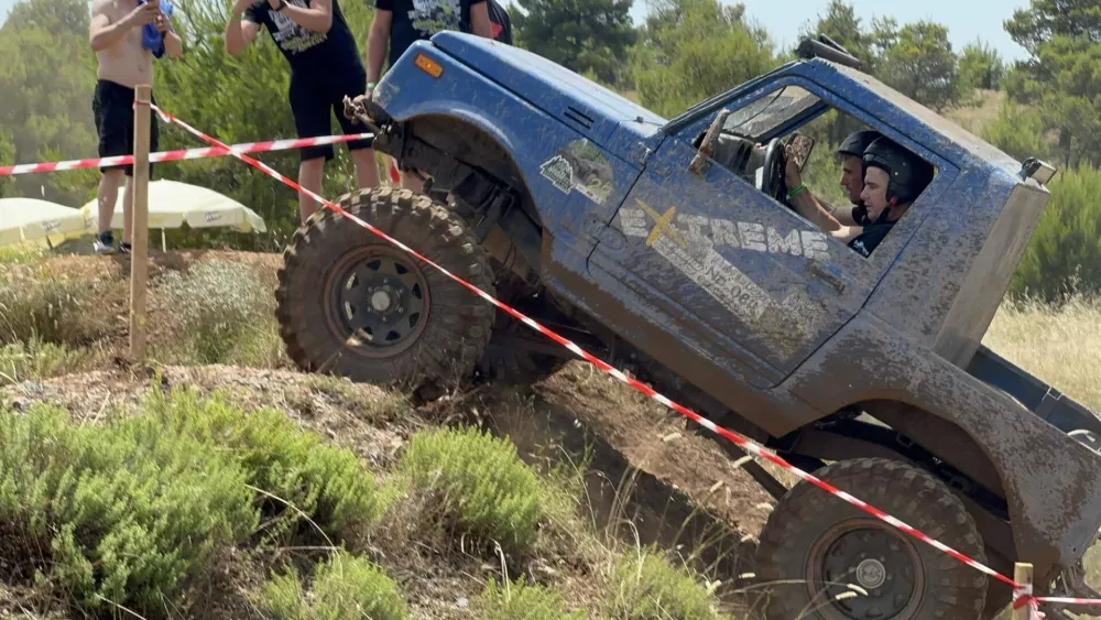   Džipijada na Ćemovskom polju: U trci brzinaca učestvuje 100 posada