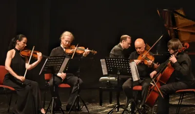 Muzički vatromet vrhunskih umјetničkih interpretaciјa