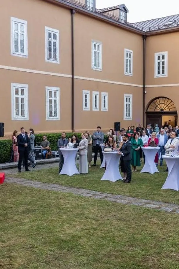 Dukaj: Državni službenici tihi heroji na&scaron;e demokratije i dru&scaron;tva