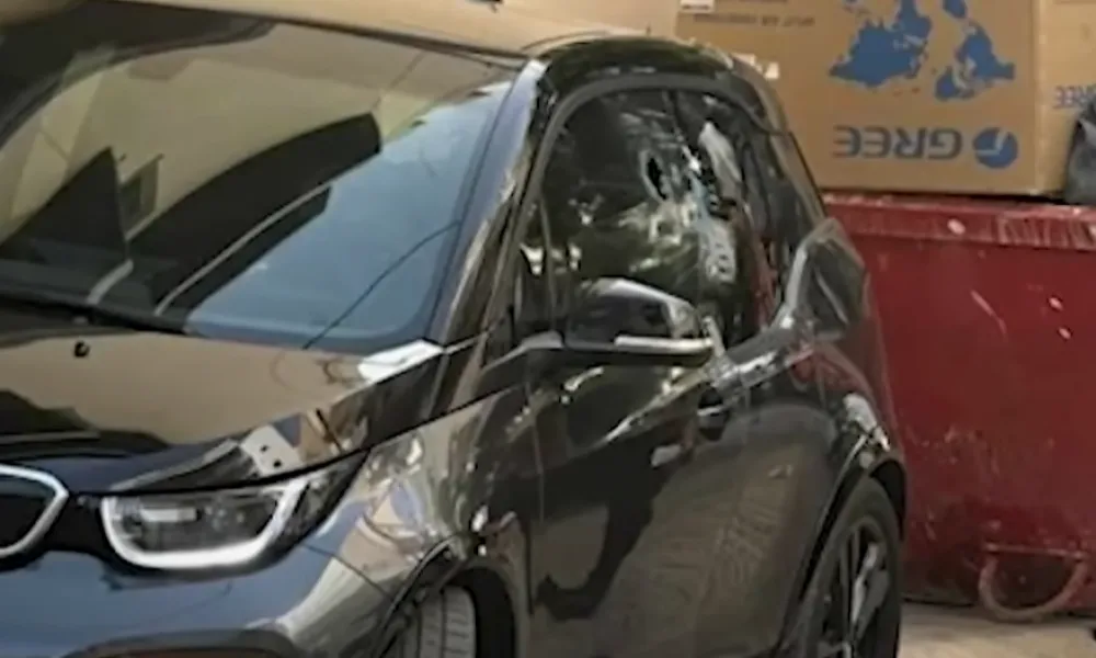(VIDEO) Brutalna likvidacija u Atini: Čekao žrtvu sat i po, pa ispalio deset metak