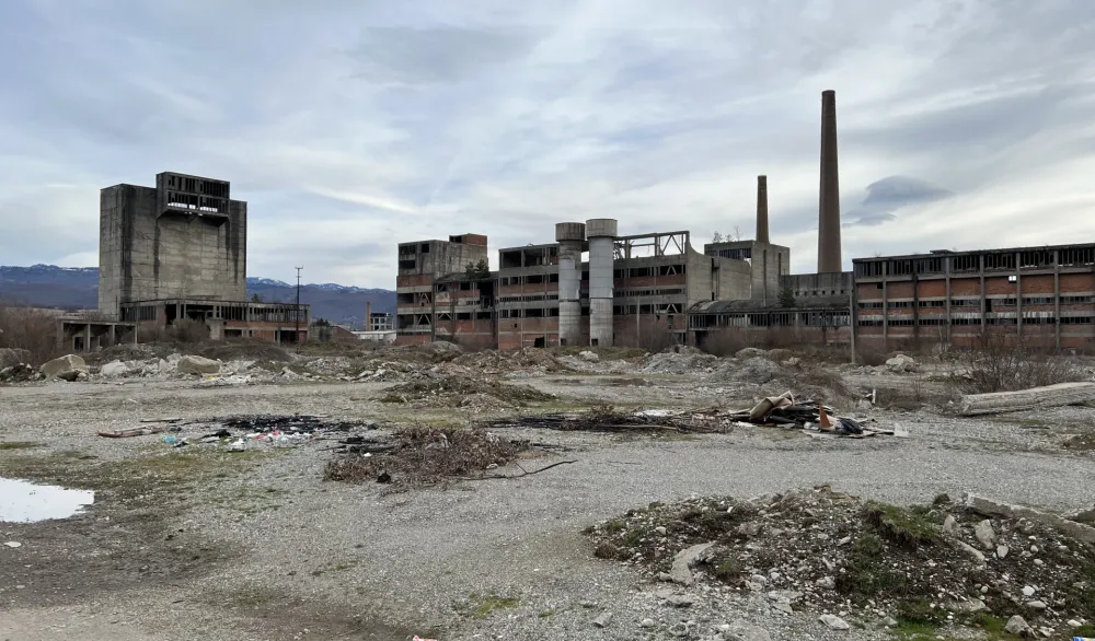 Napu&scaron;tene fabrike jo&scaron; kriju opasne hemikalije
