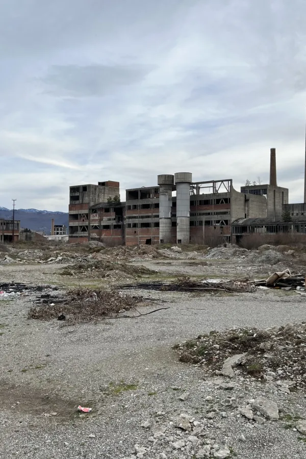 Napu&scaron;tene fabrike jo&scaron; kriju opasne hemikalije