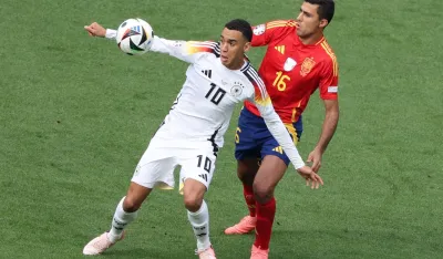 Duel Musija i Rodrija