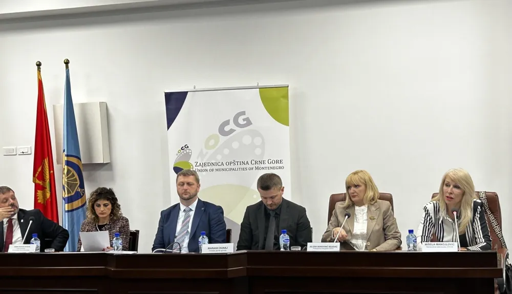 Predstavnici Ministarstva јavne uprave i Zaјednice op&scaron;tina