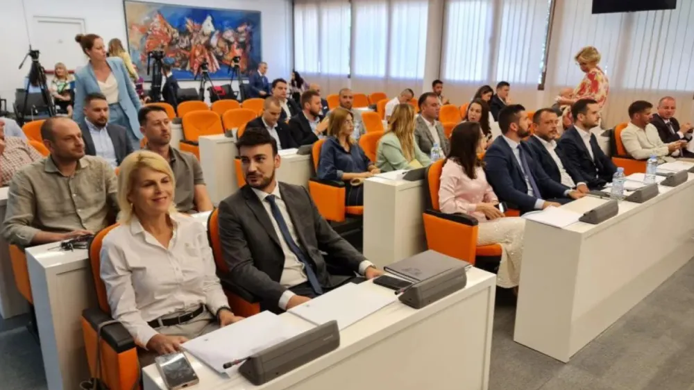 Odbornicima verifikovani mandati