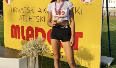 Анђела у форми