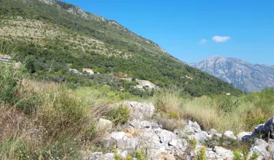 Herceg Novi: Nakon vi&scaron;e od 50 godina voda stigla do najudaljenijih kuća u Kamenarima