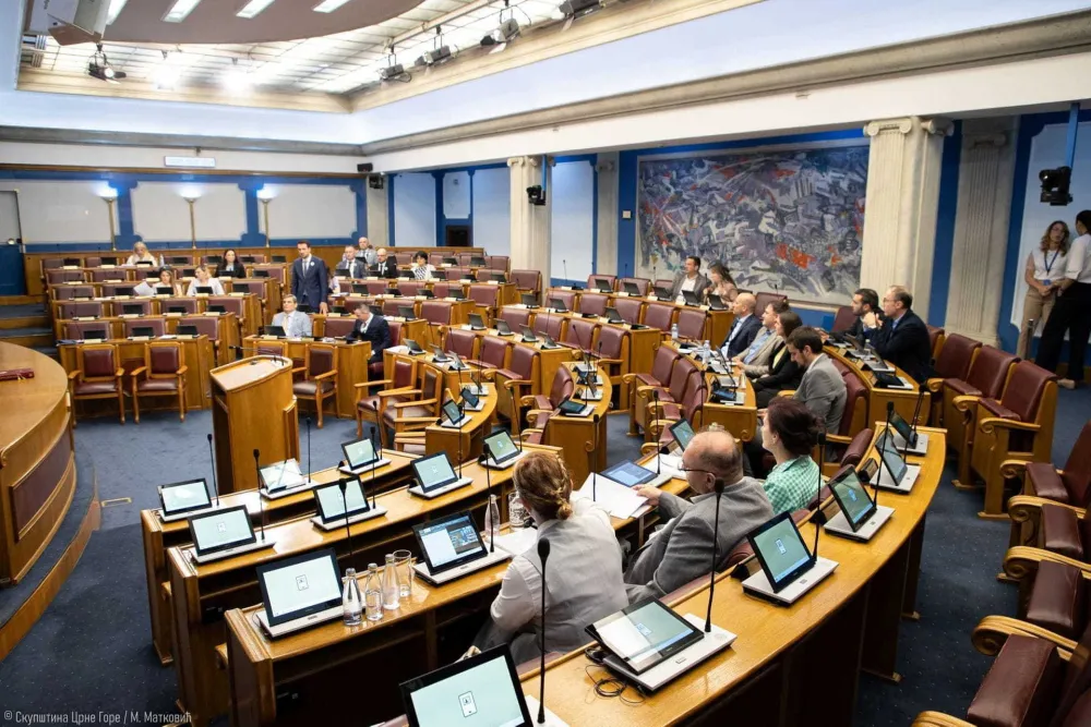 Partiјe imaјu 4.000.000 podataka o građanima