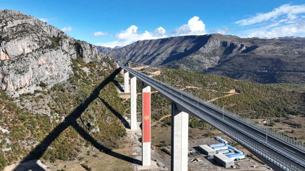 Moračica, autoput