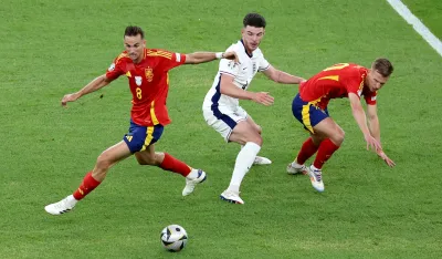 Rajs u duelu sa Olmom i Ruizom