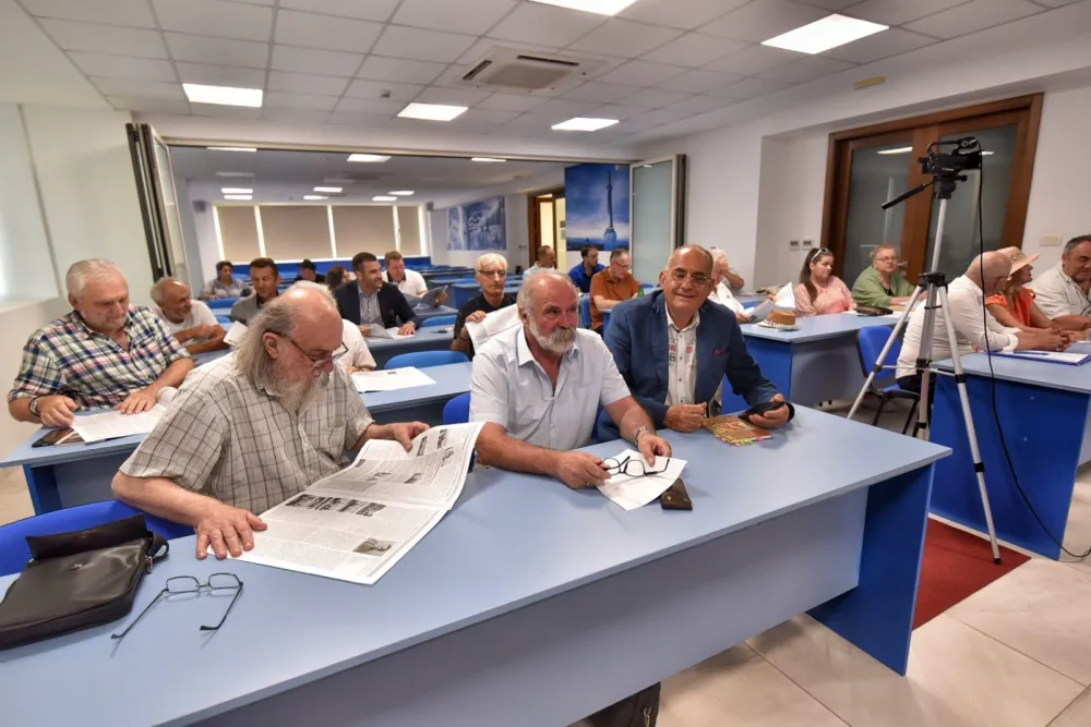 Lirski uobličena odbrana od usuda
