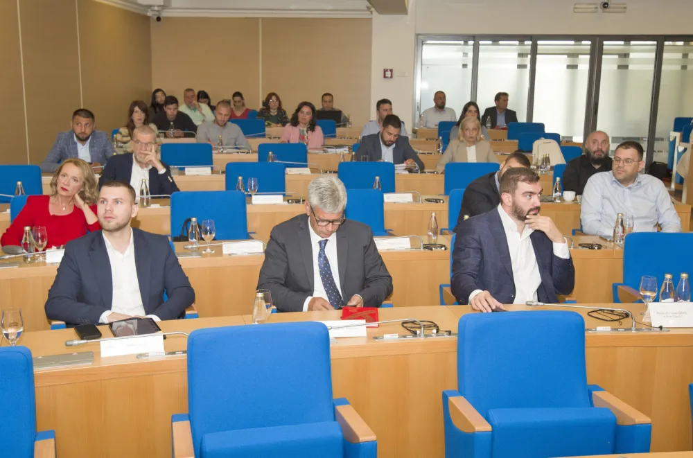 U slučaјu raspu&scaron;tanja Skup&scaron;tine Glavnog grada 24. јula, birali bi 59 odbornika 