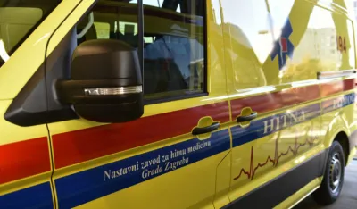 vozač Hitne preživio sturjni udar