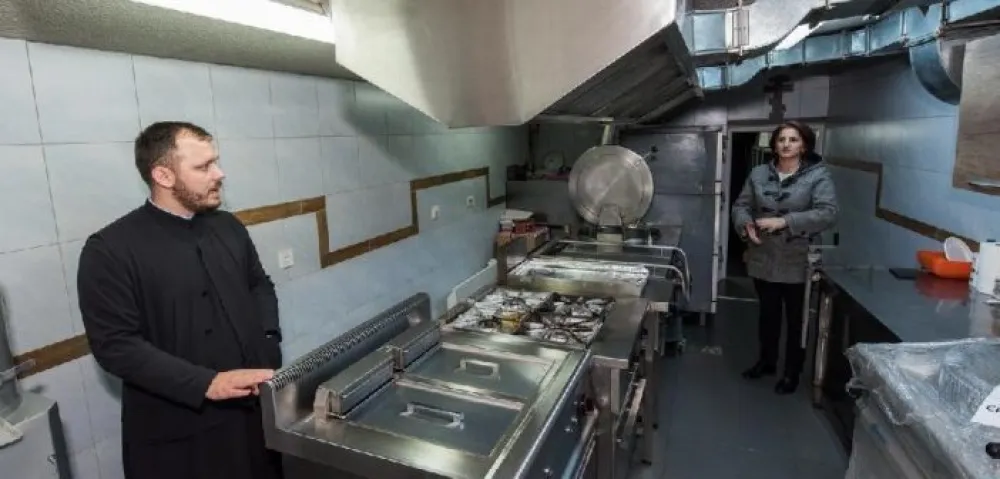 U Narodnoj kuhinji&nbsp;"Divna Veković" spremaju obroke&nbsp;za preko 200 korisnika, apelovali na ljude dobre volje da pomognu