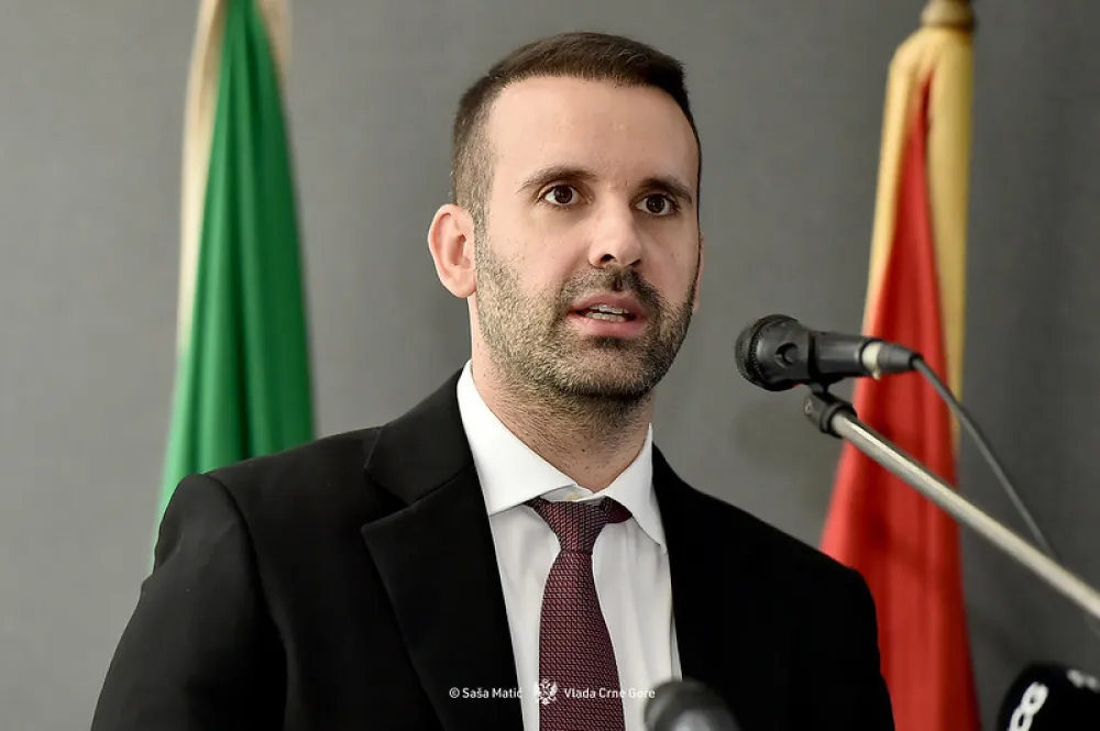Spajić odgovara na pitanja poslanika