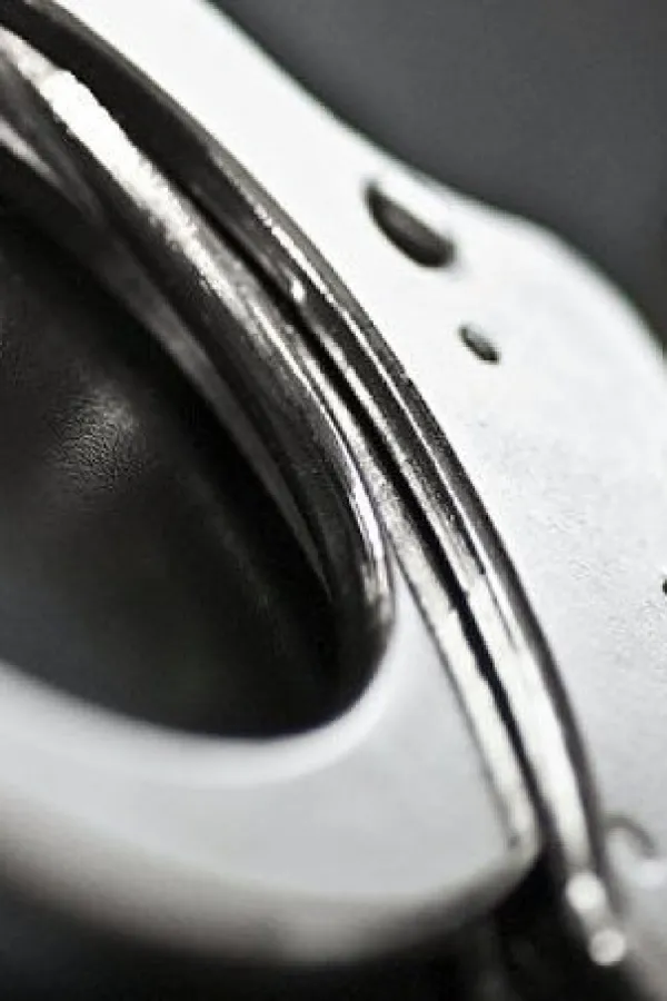 Budva: Državljanin Srbije osumnjičen da je suprugu oteo i tukao