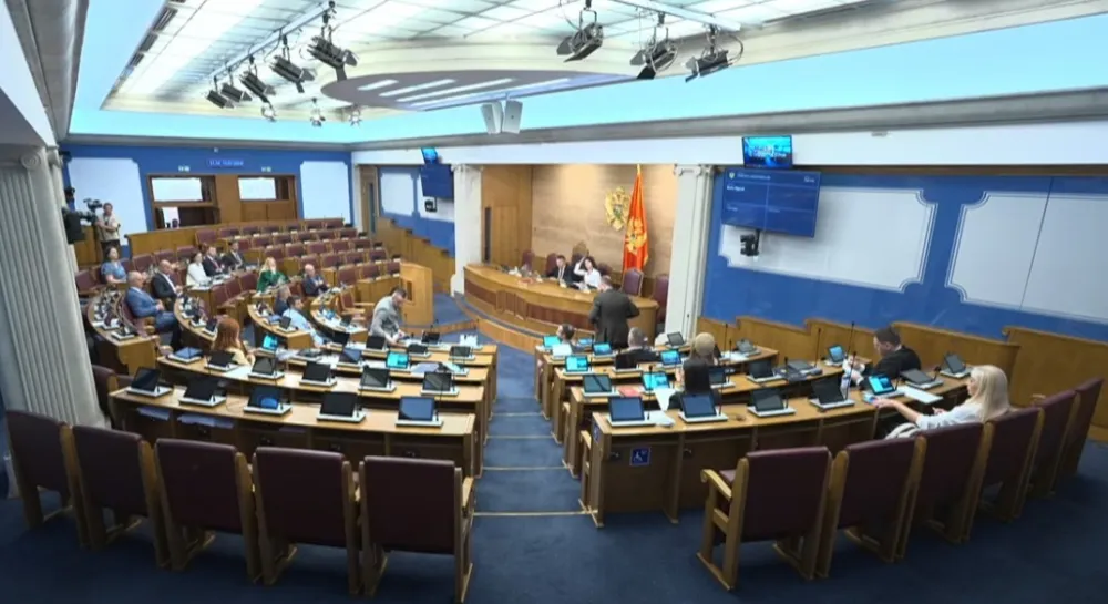 Sjutra sjednica Skup&scaron;tine, na dnevnom redu rekonstrukcija Vlade